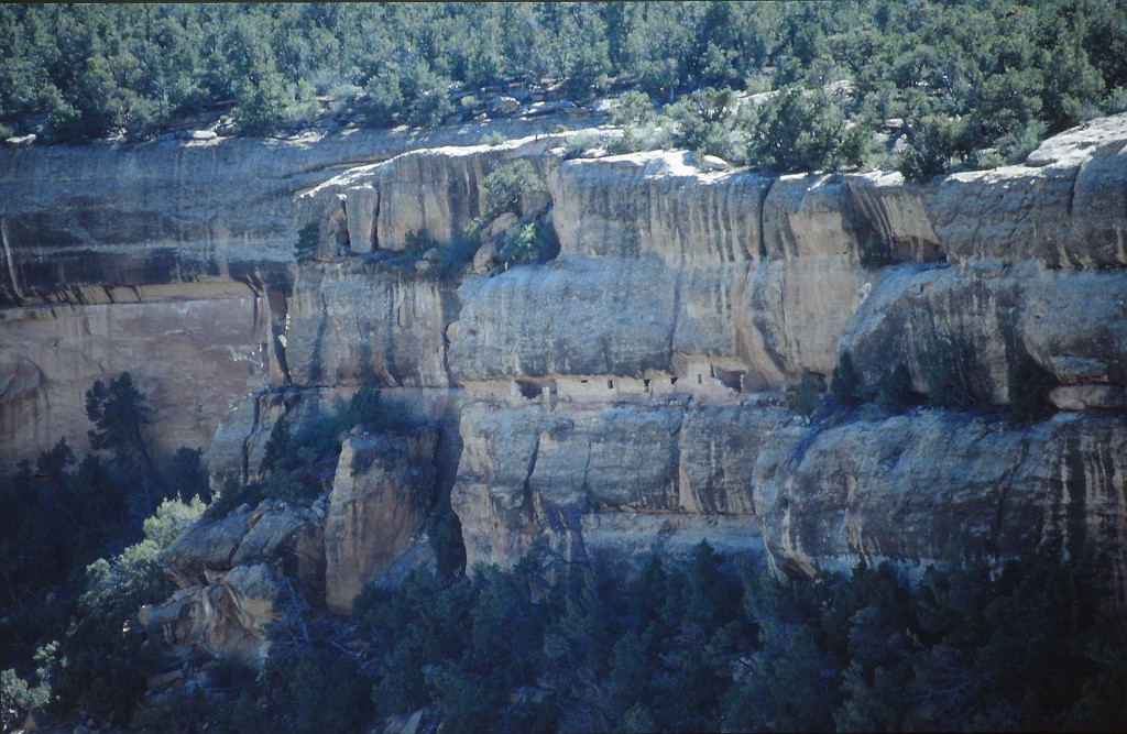 IMG_0072.jpg - Mesa Verde National Park  http://en.wikipedia.org/wiki/Mesa_Verde_National_Park 