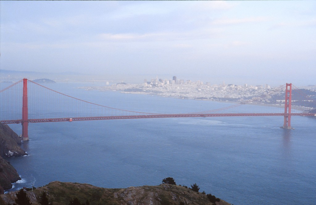 IMG_0112.jpg - Golden Gate Bridge  http://en.wikipedia.org/wiki/Golden_Gate_Bridge 