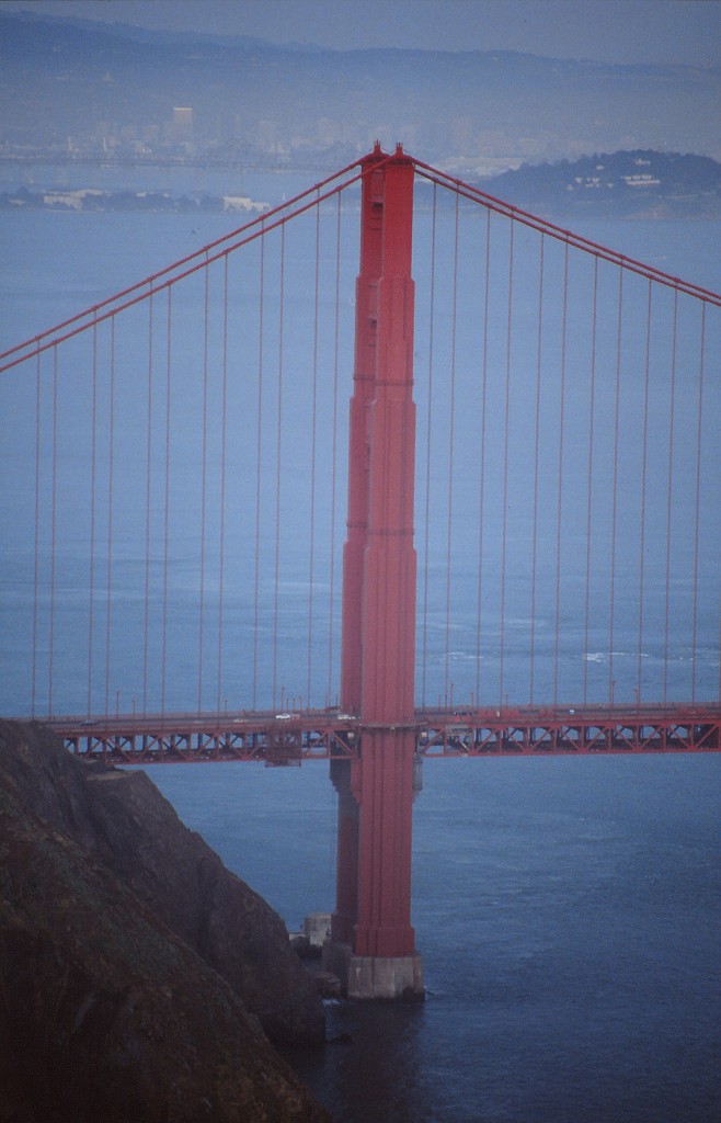 IMG_0113.jpg - Golden Gate Bridge  http://en.wikipedia.org/wiki/Golden_Gate_Bridge 