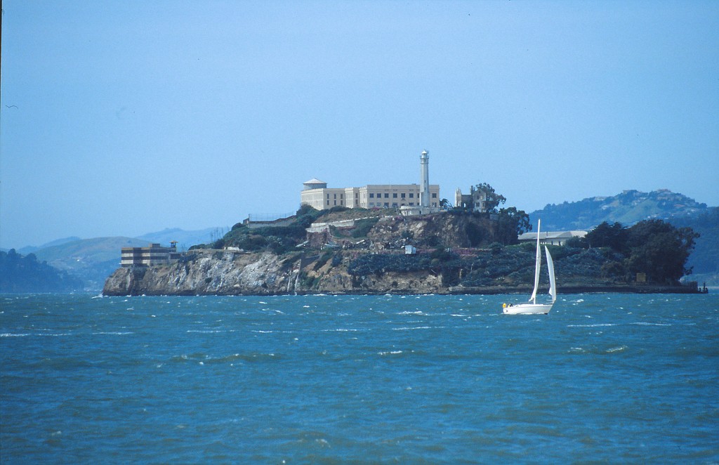 IMG_0122.jpg - Alcatraz  http://en.wikipedia.org/wiki/Alcatraz_Island 