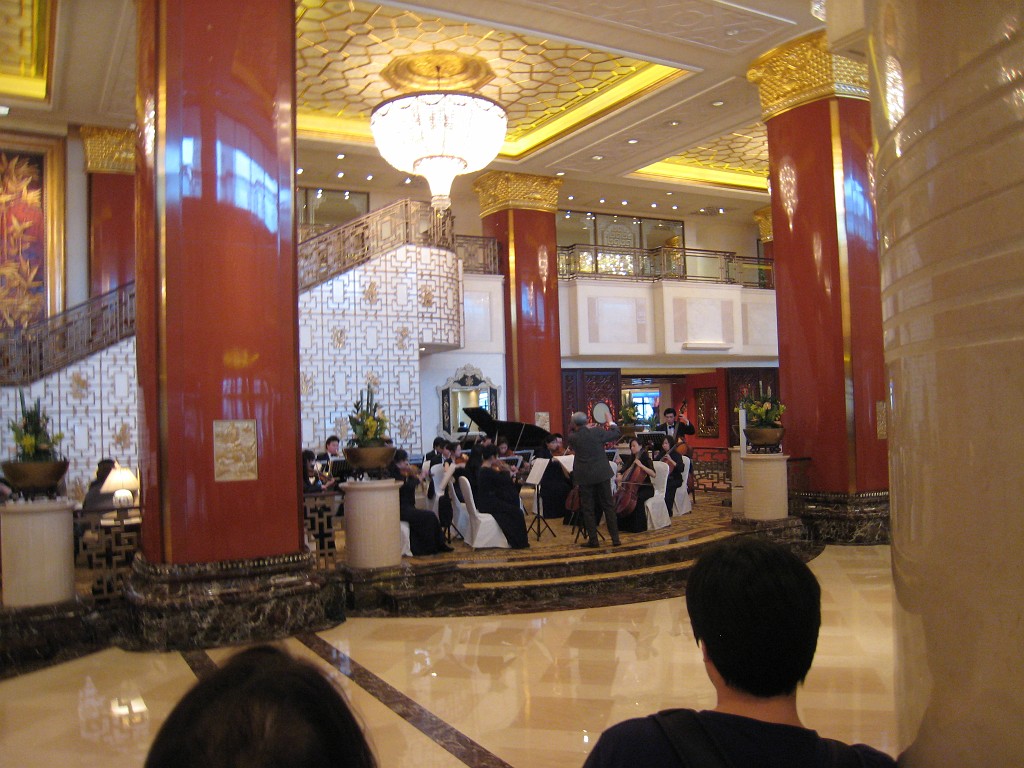 IMG_4838.JPG - Concert in the China World Hotel Lobby