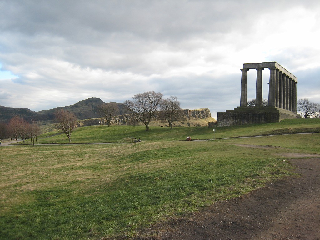IMG_5093.JPG - National Monument  http://en.wikipedia.org/wiki/National_Monument%2C_Edinburgh 