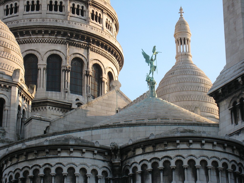 IMG_5558.JPG - Roof of the Basilique du Sacré-Cœur ( http://en.wikipedia.org/wiki/Basilique_du_Sacr%C3%A9-Coeur )