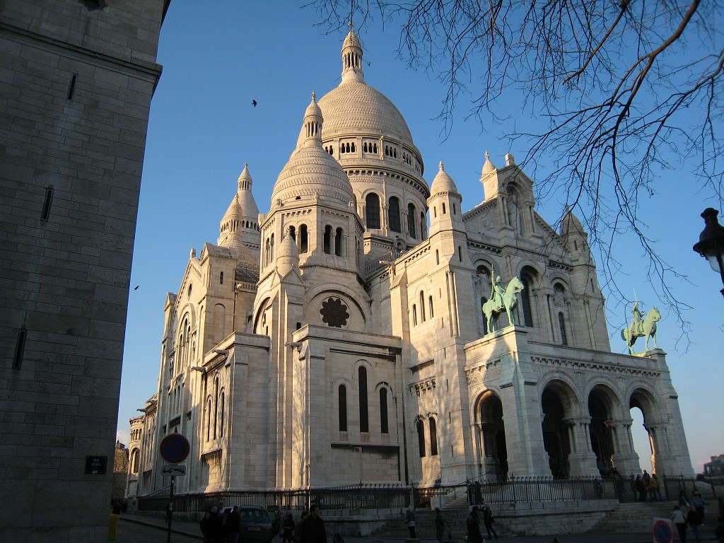 IMG_5571.JPG - Basilique du Sacré-Cœur ( http://en.wikipedia.org/wiki/Basilique_du_Sacr%C3%A9-Coeur ) front view