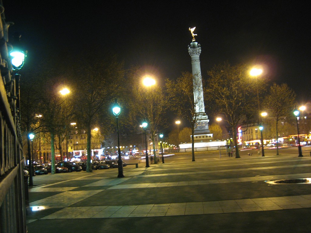IMG_5673.JPG - Place de la Bastille and Colonne de Juillet ( http://en.wikipedia.org/wiki/Place_de_la_Bastille )