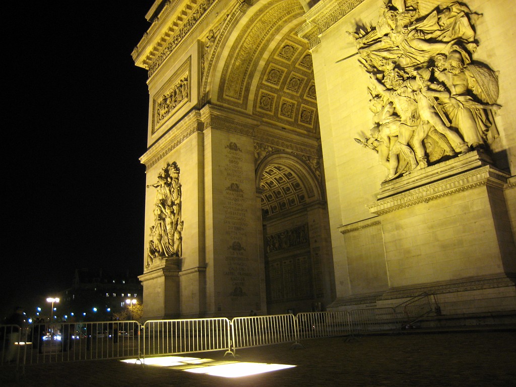 IMG_5849.JPG - Arc de Triomphe ( http://en.wikipedia.org/wiki/Arc_de_Triomphe )