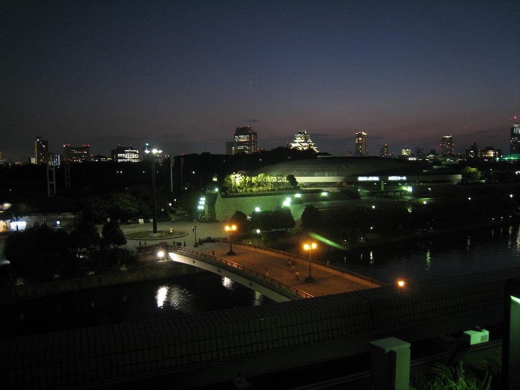IMG_9733.JPG - Osaka Castle behind Osaka-jo hall from the New Otani at night