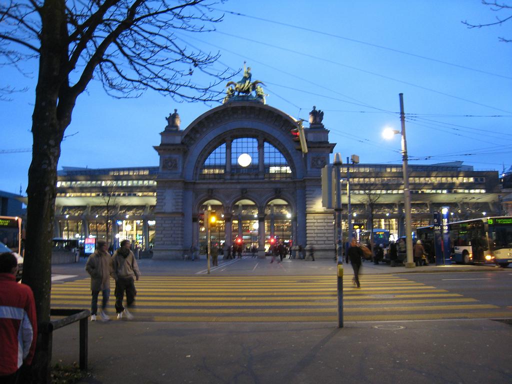IMG_0055.JPG - Bahnhofsplatz