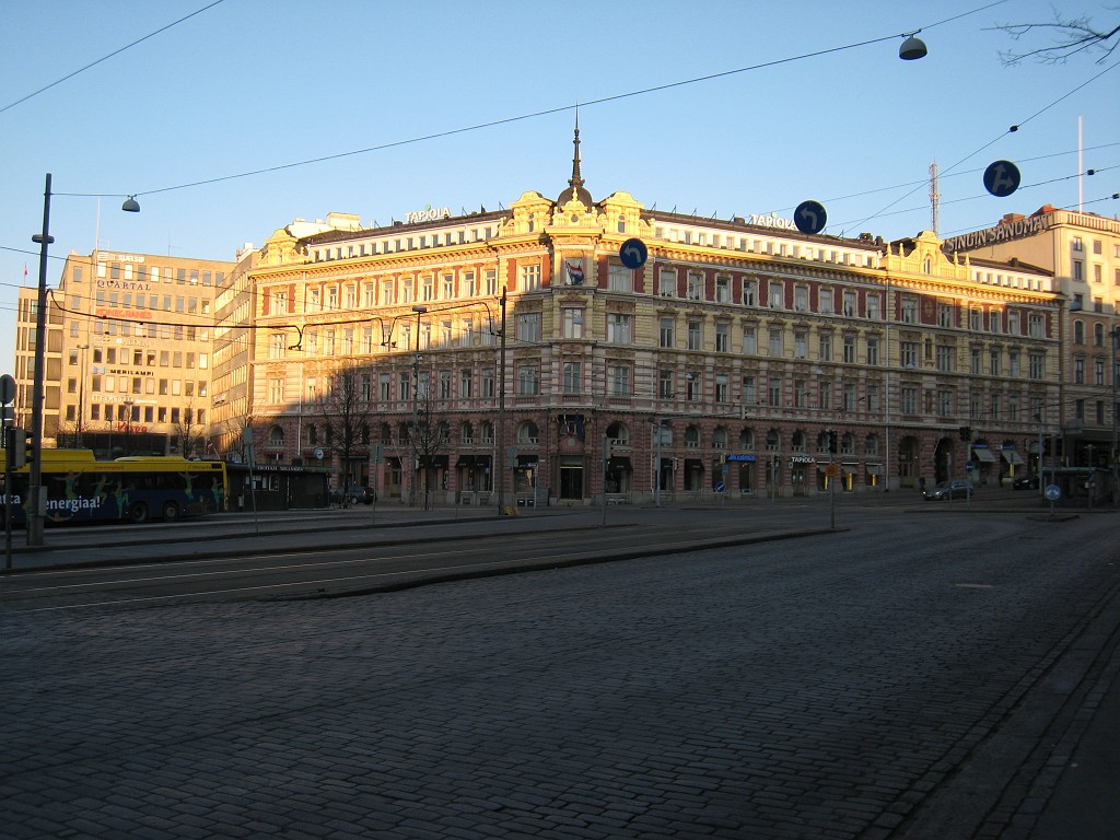 IMG_0695.JPG - Erottaja square ( http://en.wikipedia.org/wiki/Erottaja 