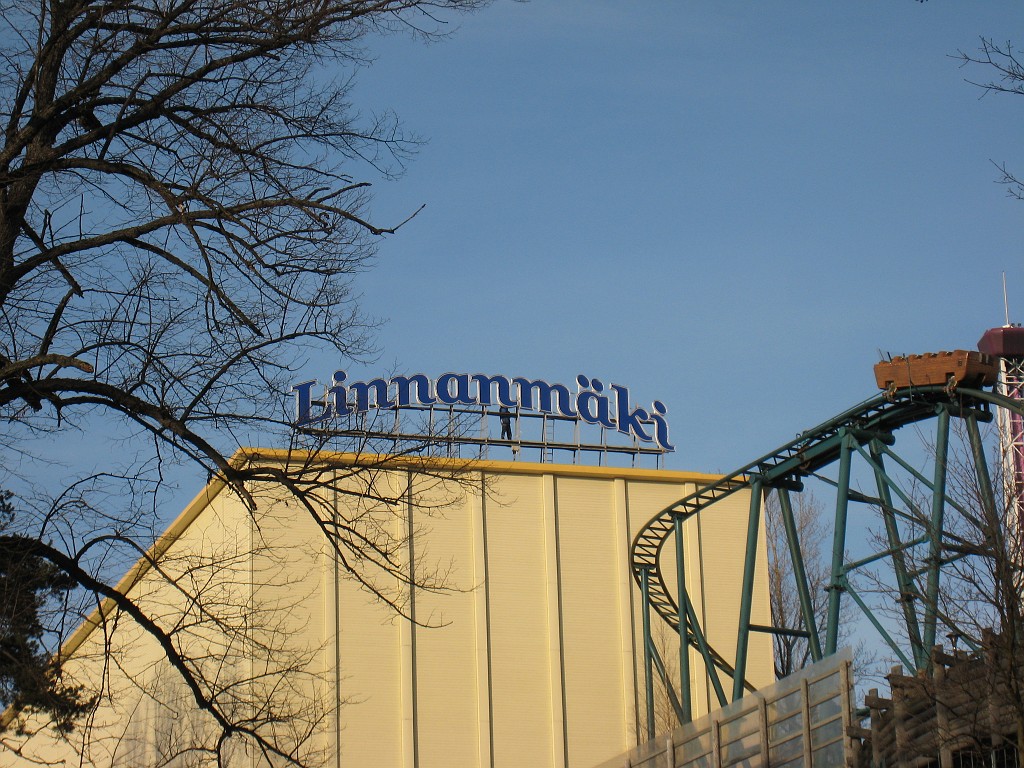 IMG_0728.JPG - Linnanmäki amusement park ( http://en.wikipedia.org/wiki/Linnanm%C3%A4ki )