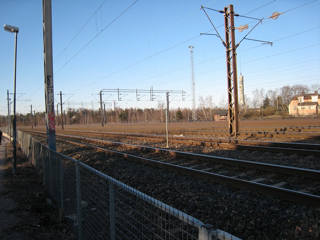 IMG_0858.JPG - Helsinki rail tracks