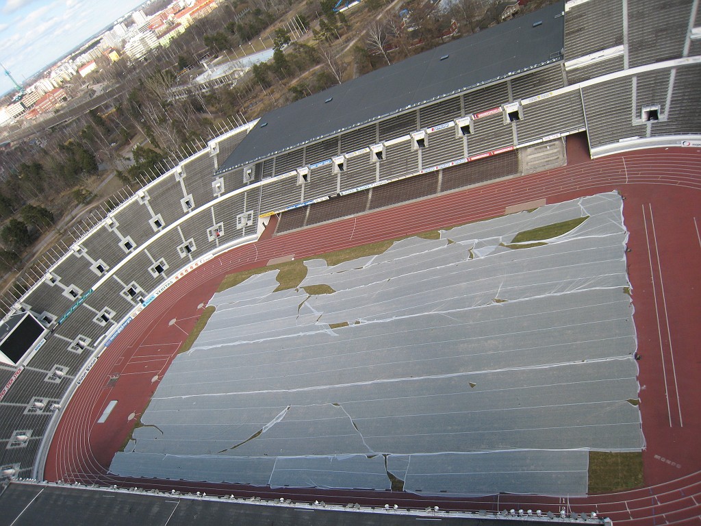 IMG_0941.JPG - Helsinki Olympic Stadium ( http://en.wikipedia.org/wiki/Helsinki_Olympic_Stadium 