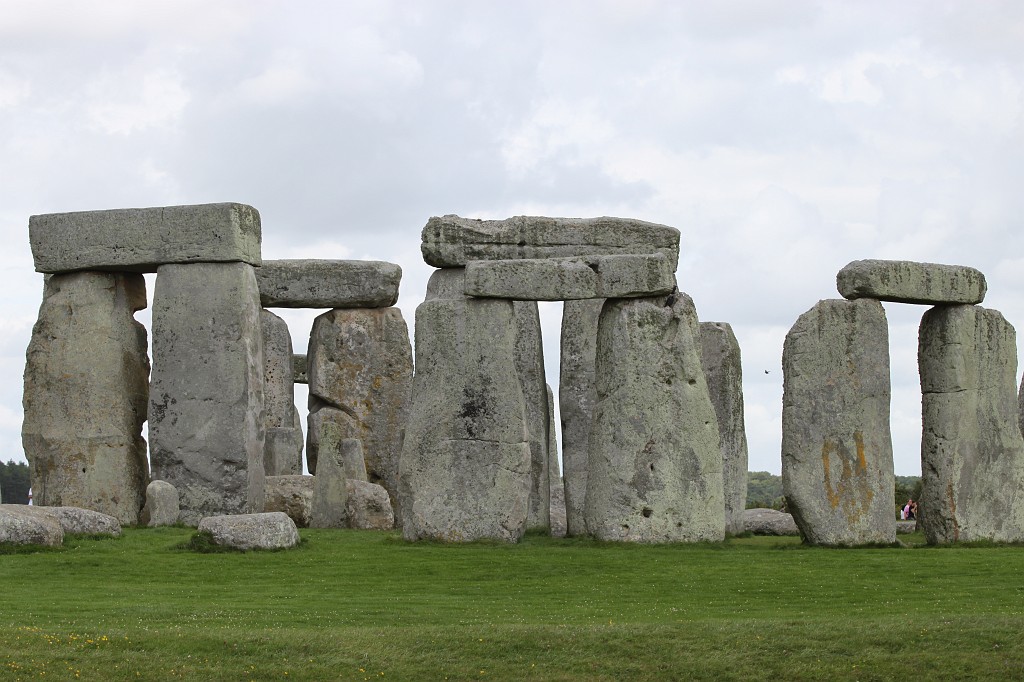 IMG_2039.JPG - Stonehenge  http://en.wikipedia.org/wiki/Stonehenge 