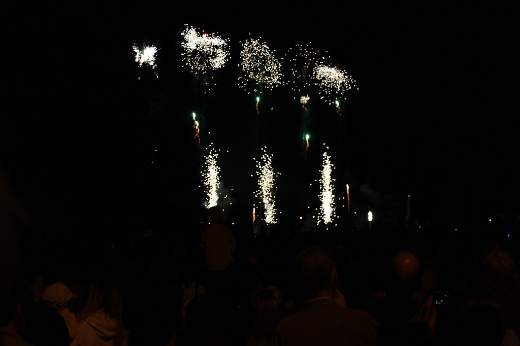 IMG_2858.JPG - Fireworks at end of Laternenfest 2009 in Bad Homburg