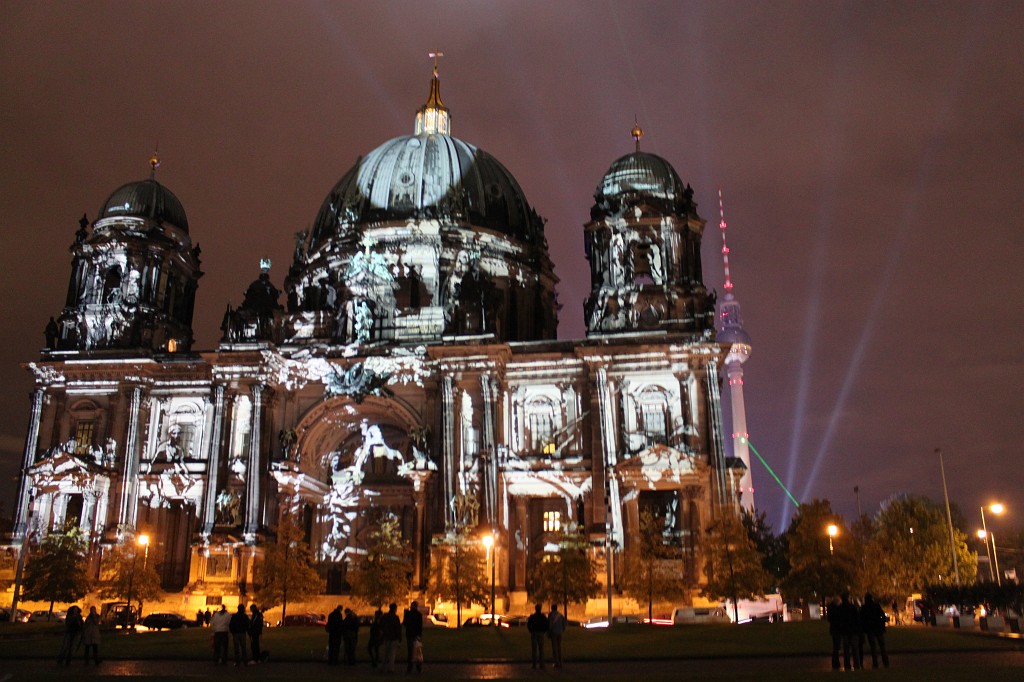 IMG_3215.JPG - Festival of lights at Berlin Cathedral  http://en.wikipedia.org/wiki/Berlin_Cathedral 