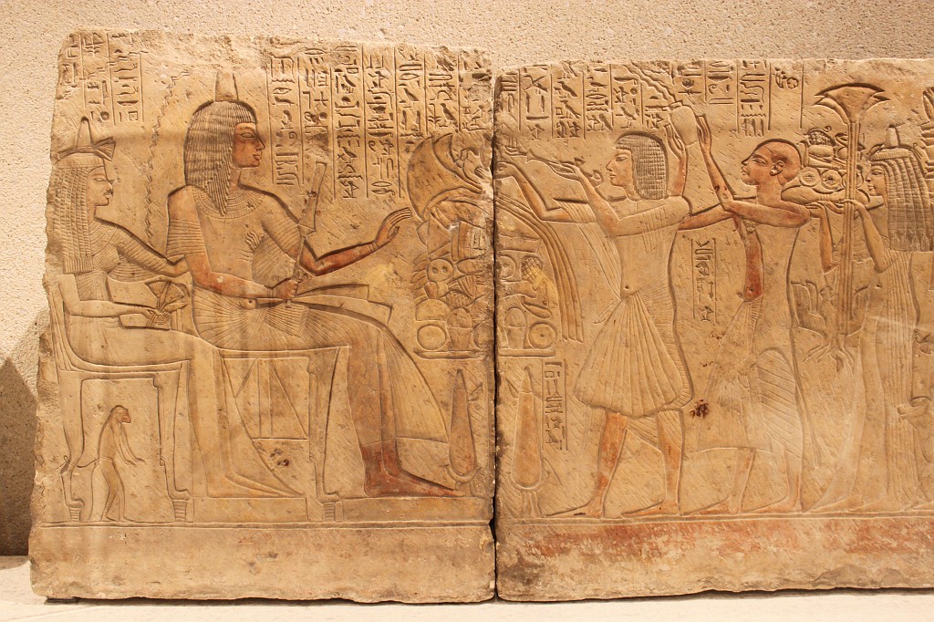 IMG_3306.JPG - Egyptian hieroglyphs  http://en.wikipedia.org/wiki/Egyptian_hieroglyphs  displayed in Neues Museum (New Museum)  http://en.wikipedia.org/wiki/Neues_Museum 