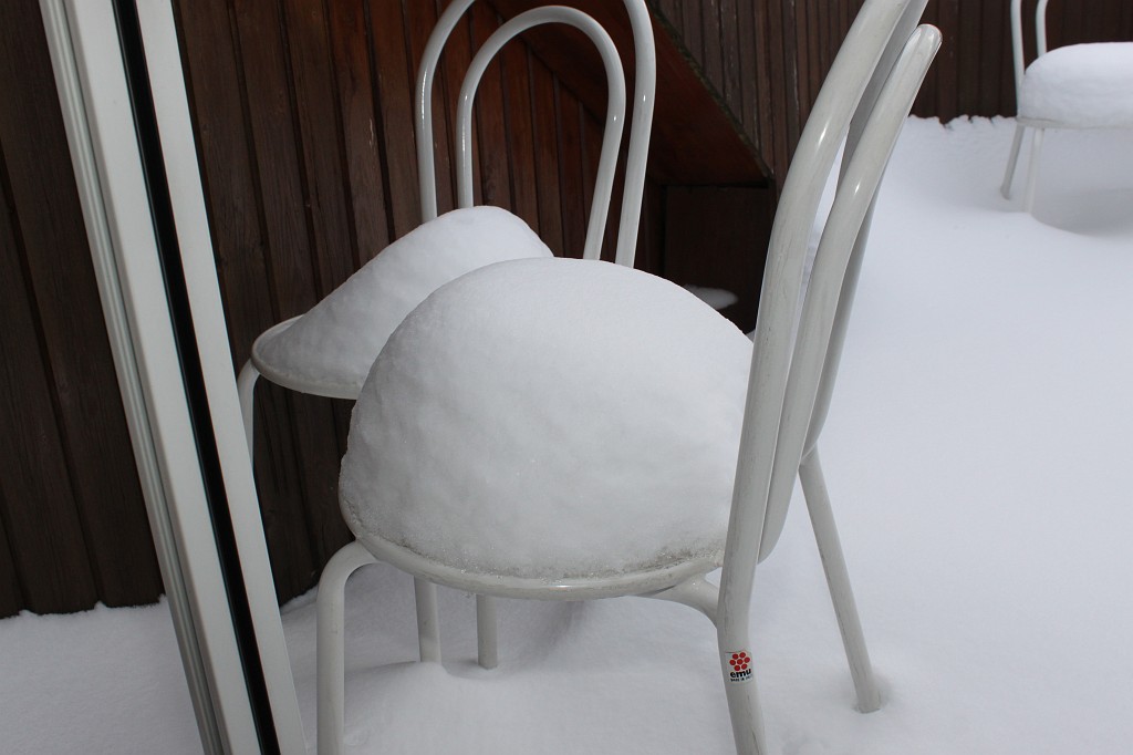 IMG_4529.JPG - Chairs covered by snow
