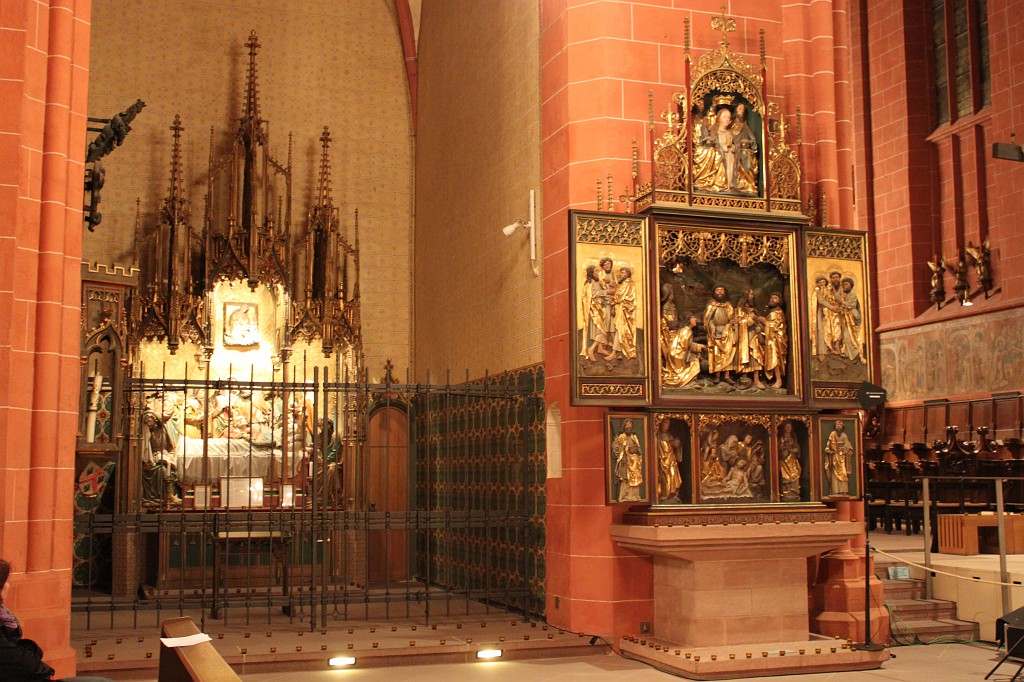 IMG_5426.JPG - Saint Bartholomeus's Cathedral  http://en.wikipedia.org/wiki/Frankfurt_Cathedral 