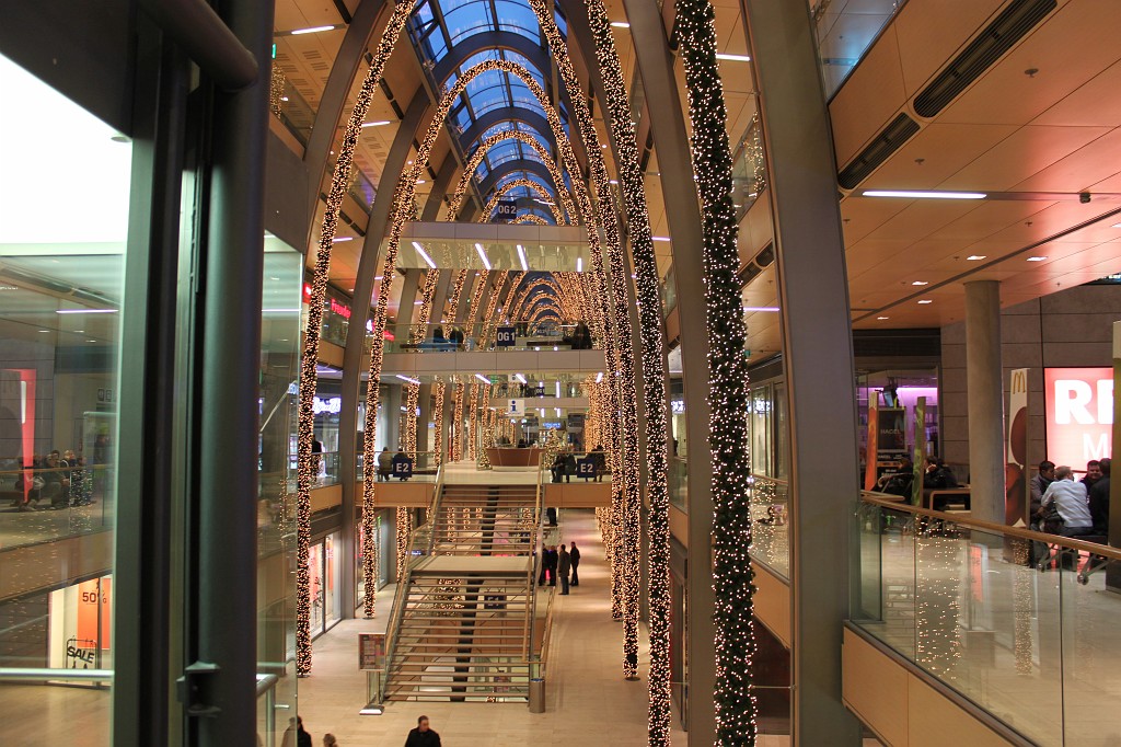 IMG_9099.JPG - Christmas decorated shopping mall