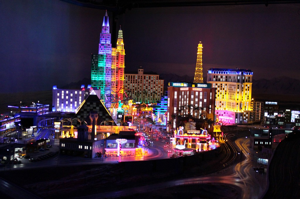 IMG_9611.JPG - Miniature Wonderland (Miniatur Wunderland)  http://en.wikipedia.org/wiki/Miniatur_Wunderland  Las Vegas