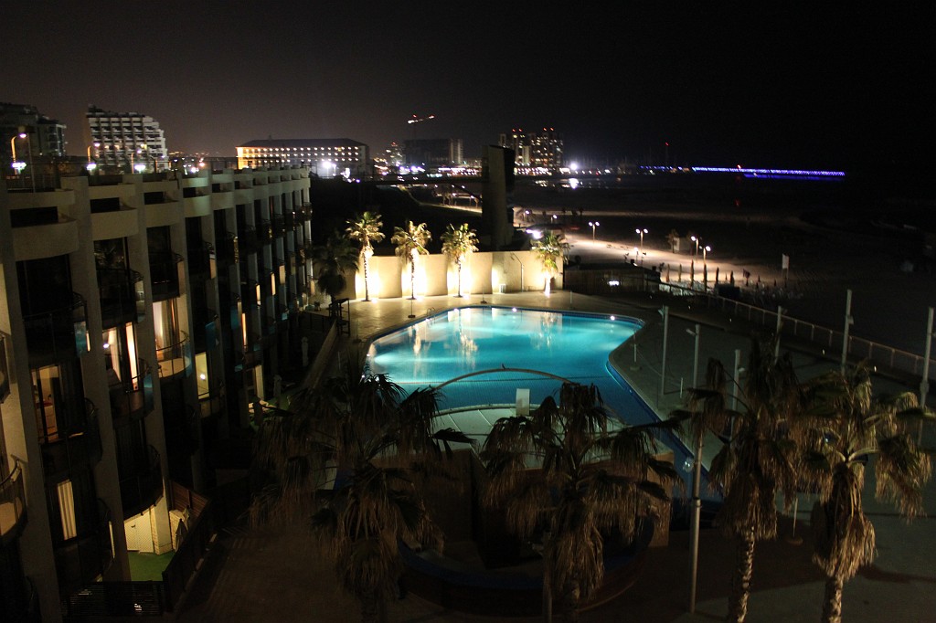 IMG_9956.JPG - Daniel Hotel pool, beach and Herzliya Marina