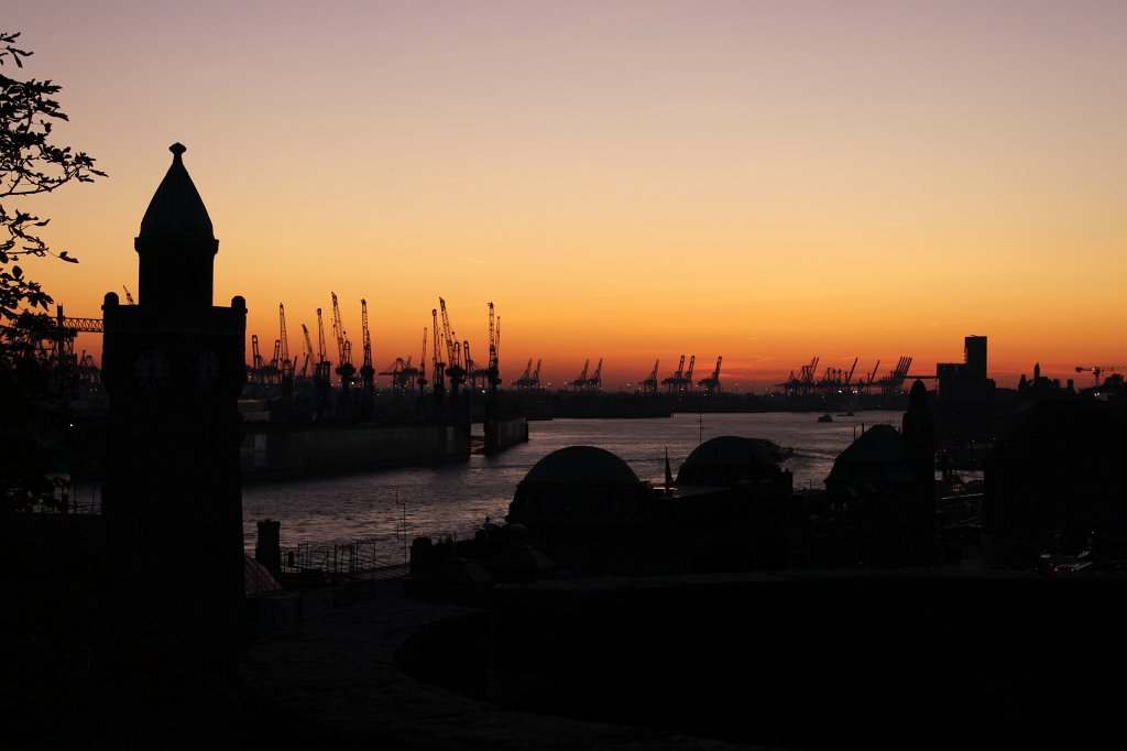 IMG_5676.JPG -  Hamburg harbour  view from at sunset