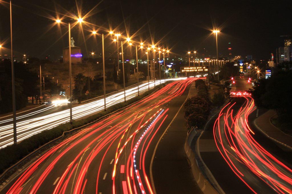 IMG_8713.JPG - Freeway 2 to Tel Aviv at night