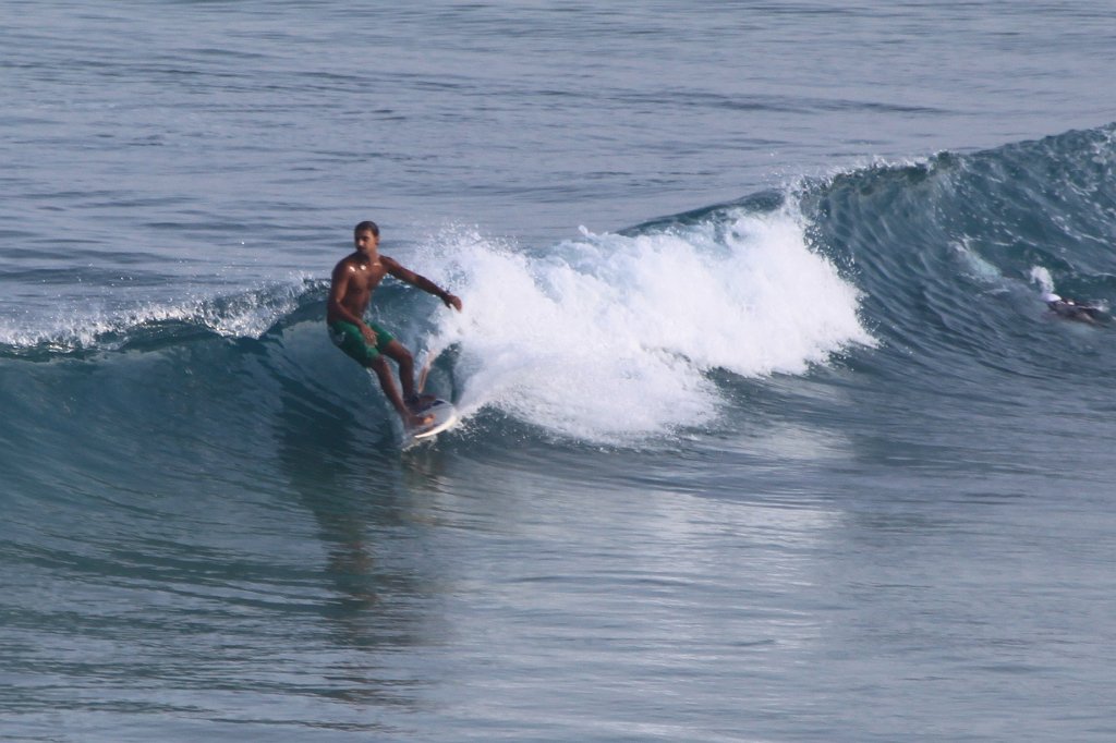 IMG_8989.JPG - Surfer