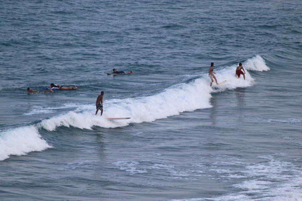 IMG_9050.JPG - Surfer