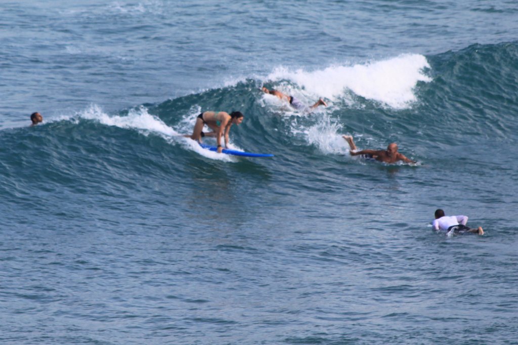 IMG_9106.JPG - Surfer