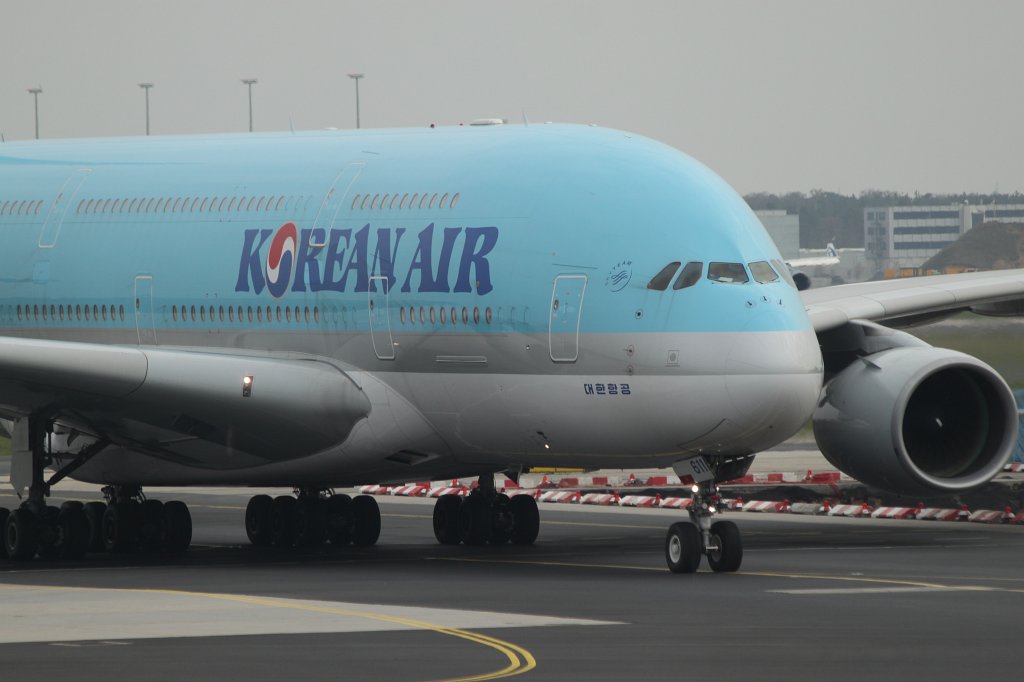 IMG_3486.JPG -  Korean Air   Airbus A380 