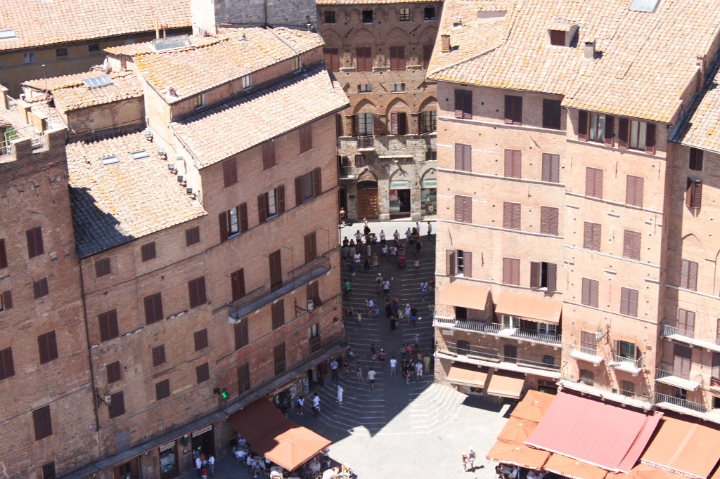 IMG_6183.JPG - Stairs to the  Piazza del Campo 