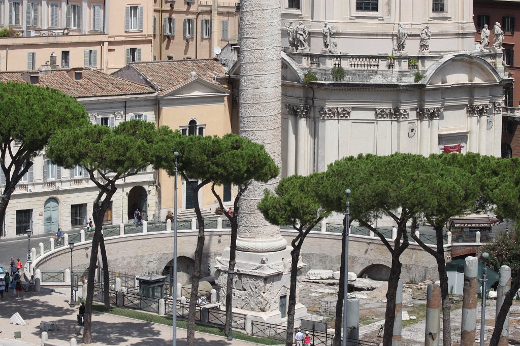 IMG_7007.JPG - Bottom of  Trajan's Column 
