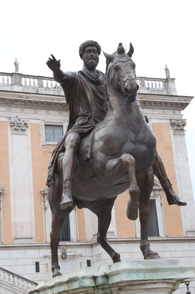 IMG_7298.JPG - Replica of the  equestrian statue of Marcus Aurelius  on Piazza del Campidoglio on top of the  Capitoline Hill 