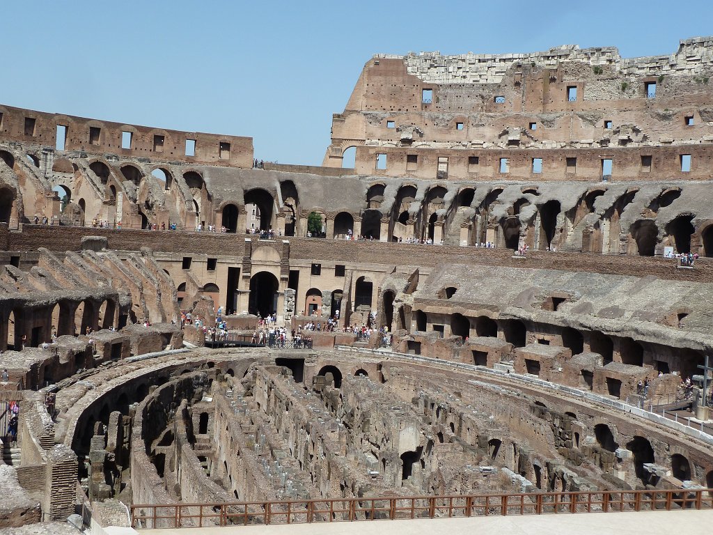P1100322.JPG -  Colosseum 