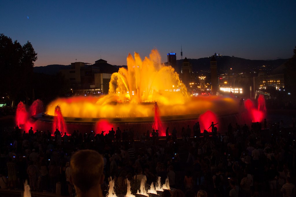 IMG_4715_c.jpg -  Font màgica de Montjuïc  - water, light and music show