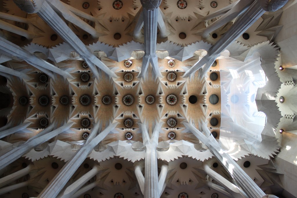 IMG_5382.JPG - Basílica i Temple Expiatori de la  Sagrada Família  - Ceiling