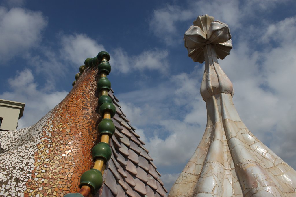 IMG_6788.JPG -  Casa Batlló  roof dragon
