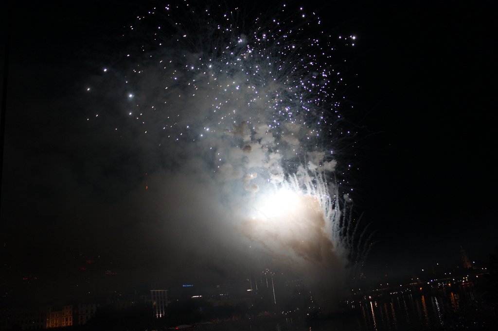 IMG_4449.JPG - Closing fireworks at the  Museumsuferfest  in  Frankfurt 