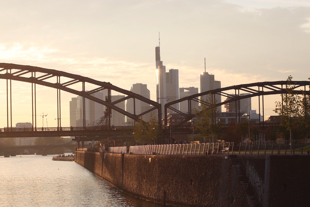 IMG_4794.JPG -  Frankfurt  Skyline