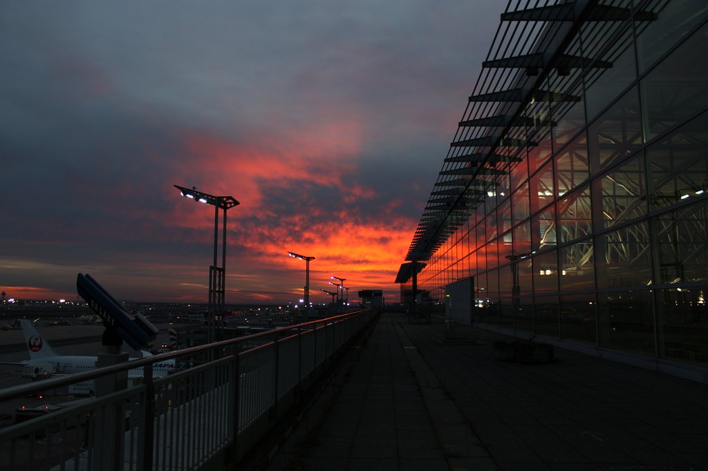IMG_5460.JPG - Sunset at  Frankfurt Airport 