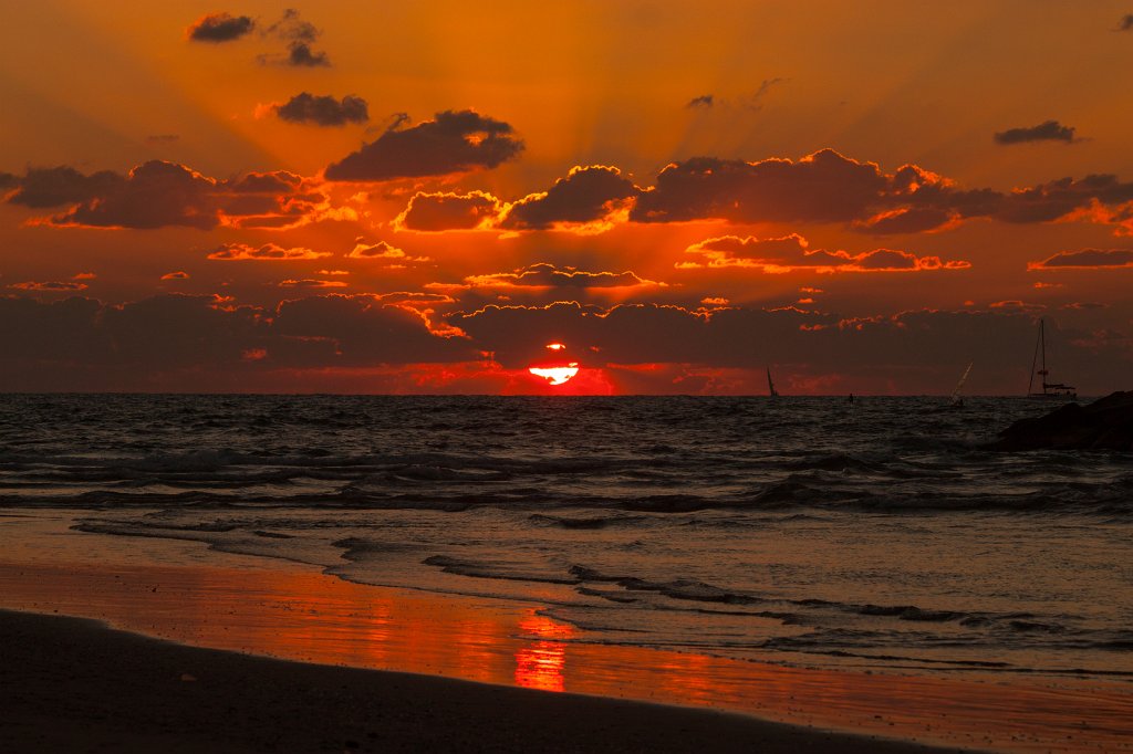 IMG_5744_c.jpg - Herzliya beach sunset