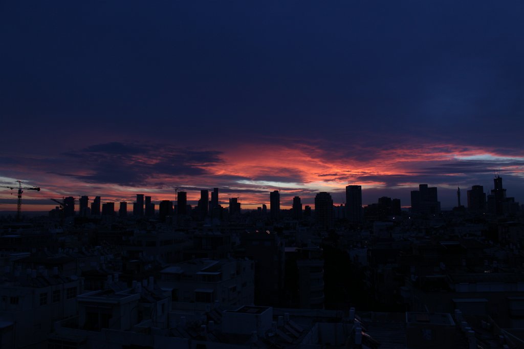 IMG_6895.JPG - Dawn over Tel Aviv