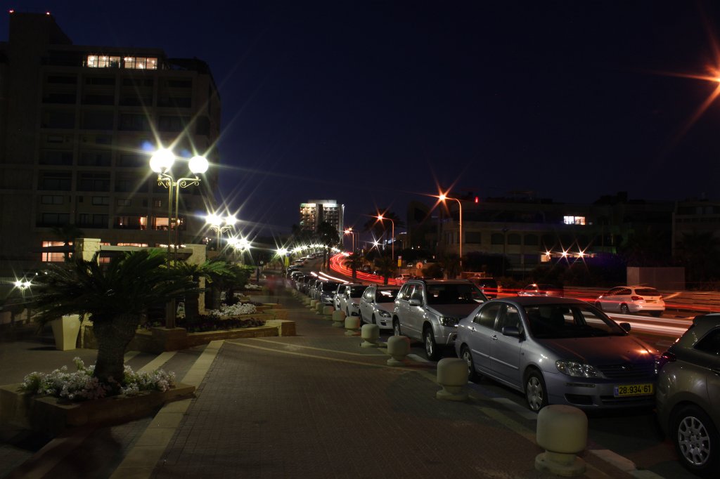 IMG_2840.JPG -  Herzliya  at night