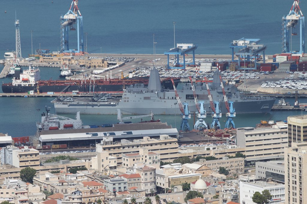 IMG_3082.JPG -  Haifa  seaport