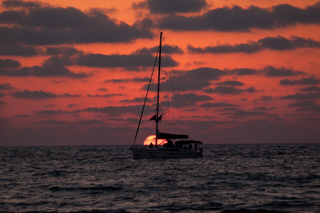 IMG_3197_c.jpg - Sunset at  Herzliya  beach
