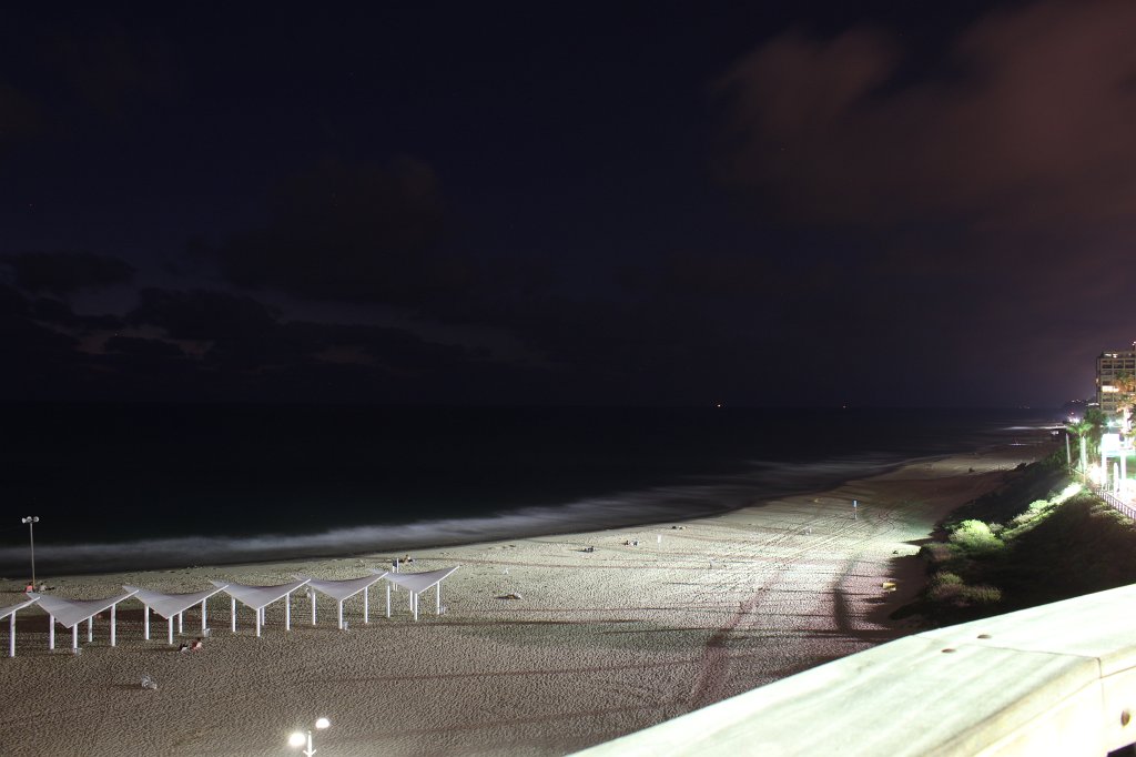 IMG_3224.JPG -  Herzliya  beach at night