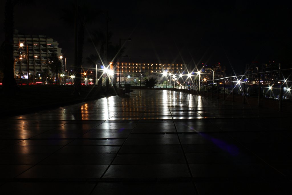 IMG_3226.JPG -  Herzliya  promenade at night
