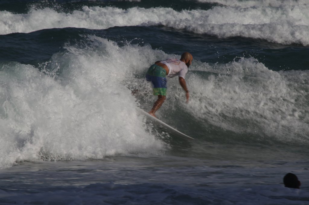 IMG_3297.JPG - Surfing at  Herzliya  beach