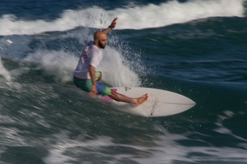 IMG_3317_c.jpg - Surfing at  Herzliya  beach